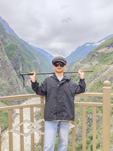 Rui Dong (董蕊)