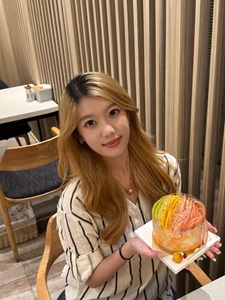 Chengfeng Lu (陆澄枫)