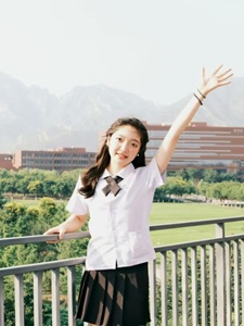 Xue Shuai (帅雪)